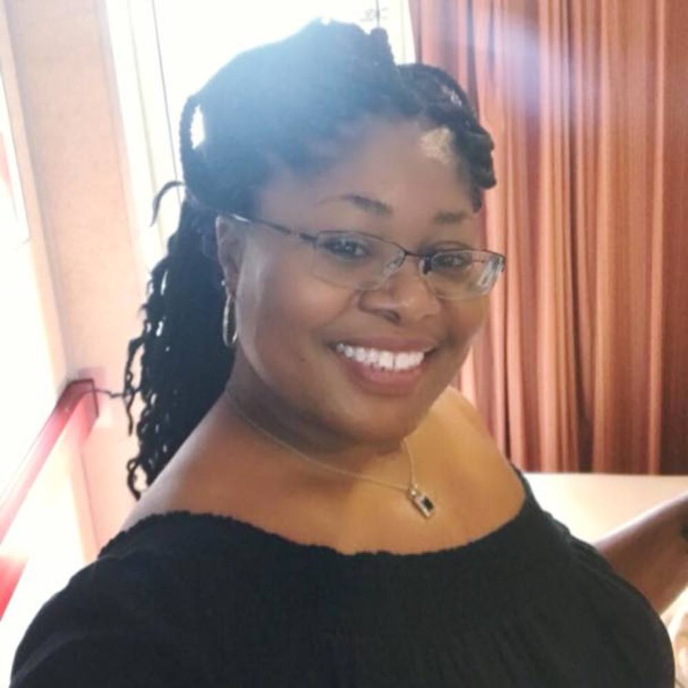 Meet your Posher, Andrea